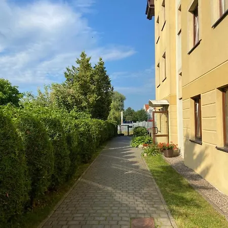 Invikta Garden With Private Parking *